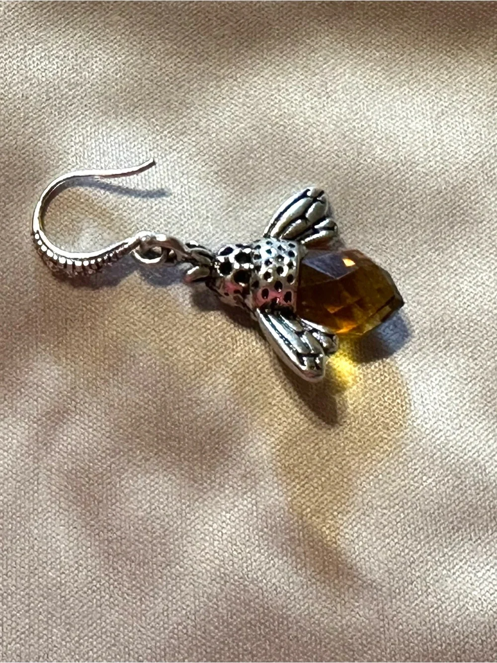 Attention Bee 🐝 Lovers! Silver Bee Dangle Earrings with Amber Drops